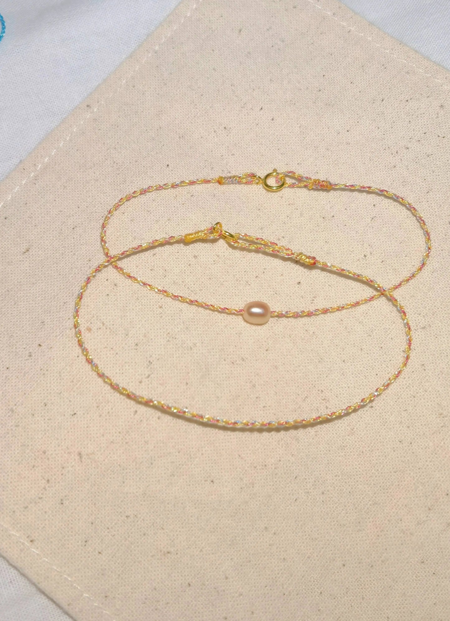 Dewlight Amber – Pearl and Shimmer Cord Bracelet