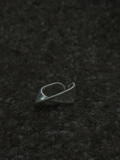 Flowing Arc Textured Ring