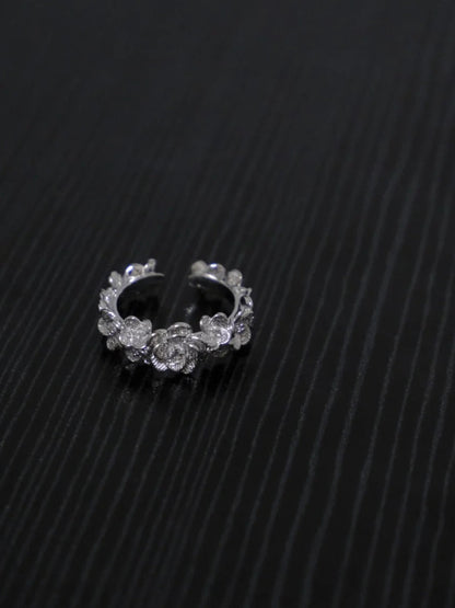 Guirlande de Pétales — Blooming Path Ring