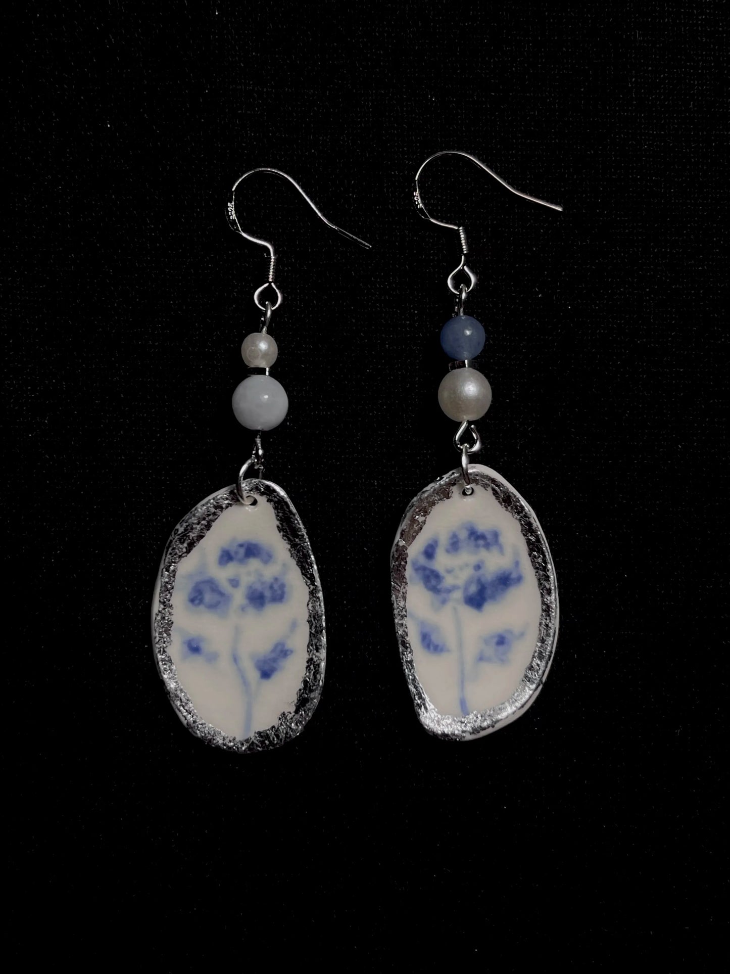 Halo Oval Earrings - Iridescent Edge Blue & White