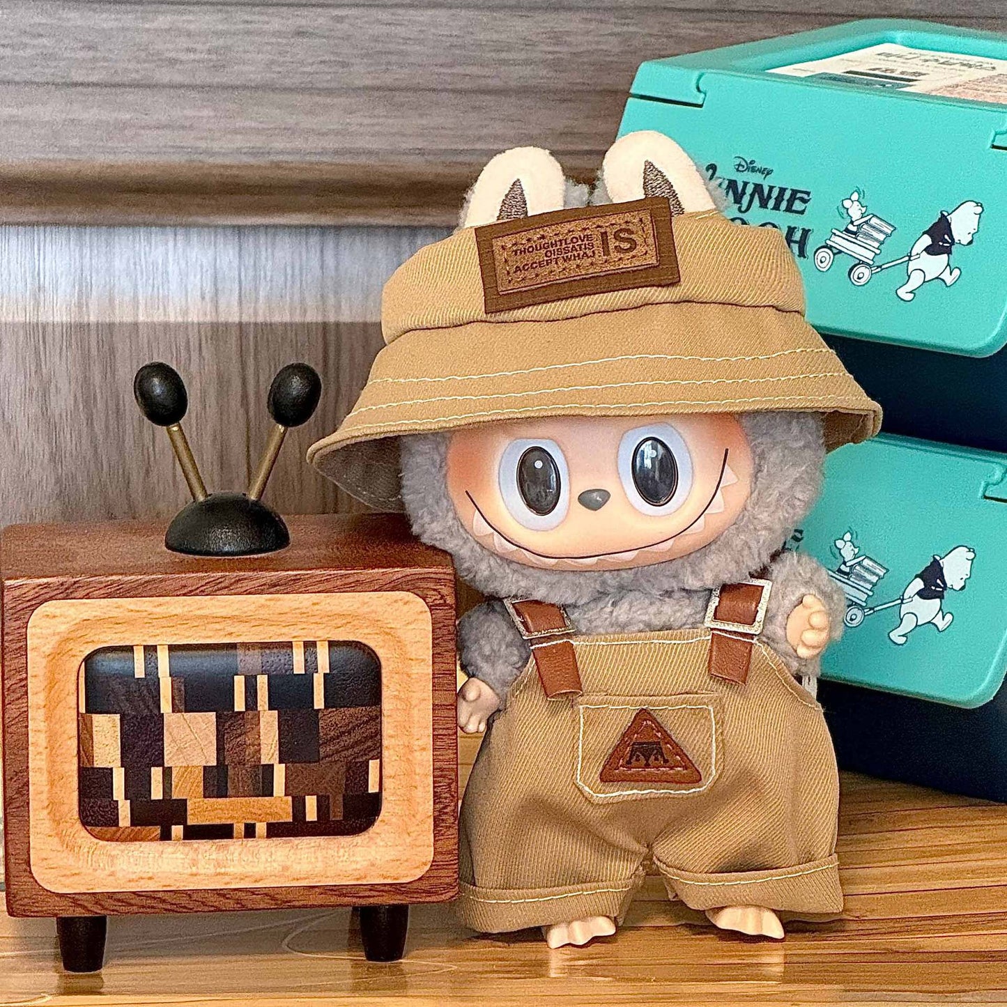 17 cm Labubu clothes-Little Traveler (Brown Bucket Hat + Overalls）