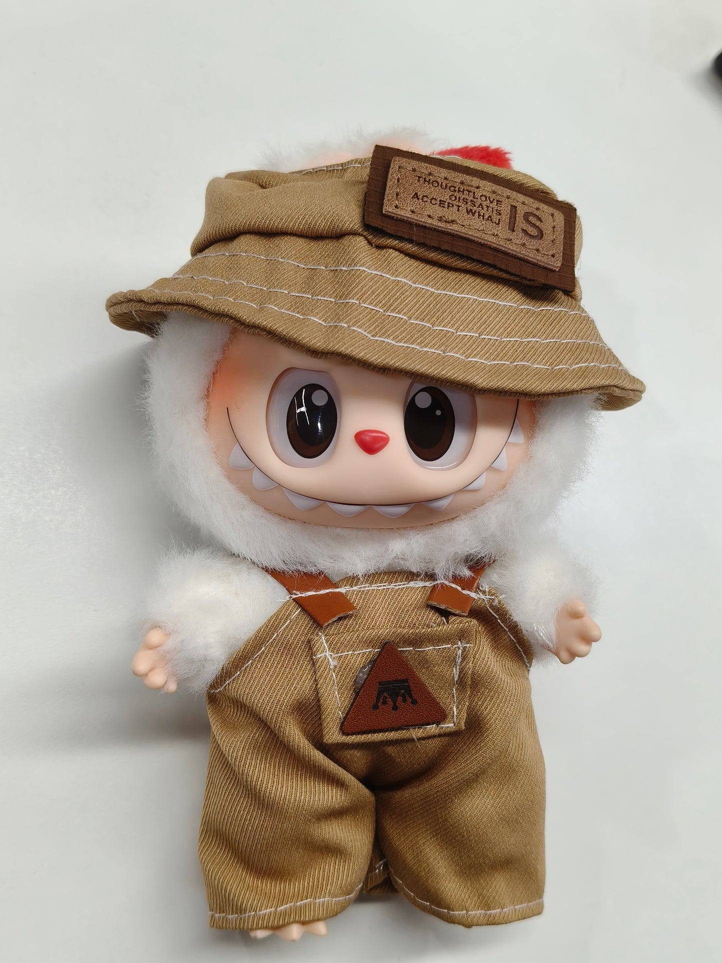 17 cm Labubu clothes-Little Traveler (Brown Bucket Hat + Overalls）