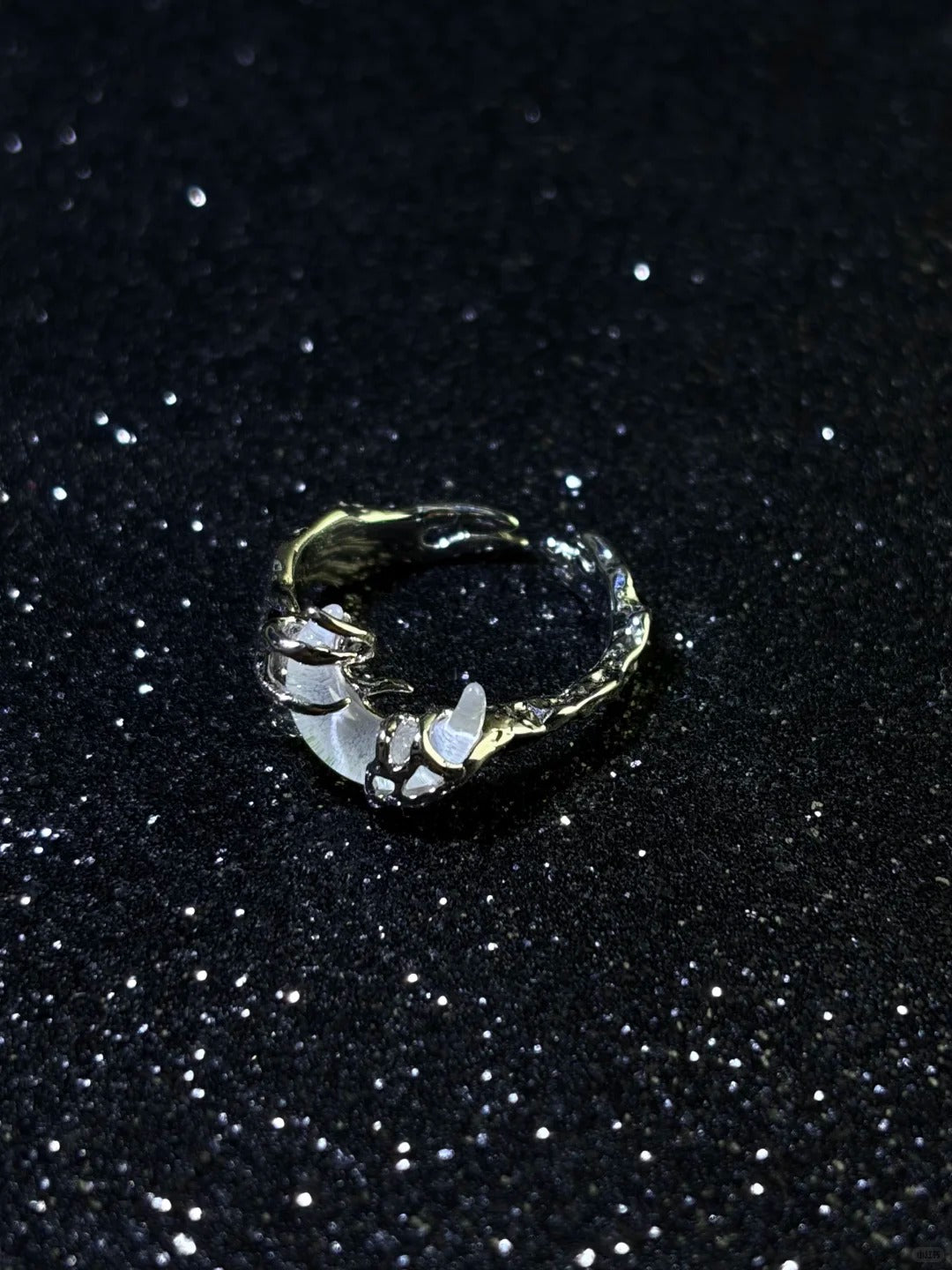 Moon in the Wave Ring