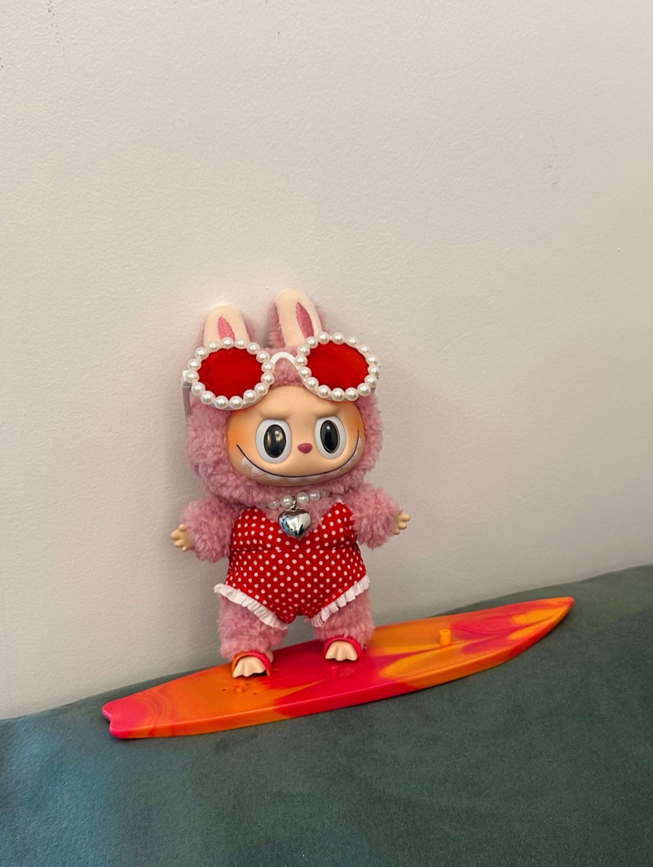 17cm Labubu clothes-Red Swimsuit + Mini Surfboard + Seashell Necklace + Retro Shades