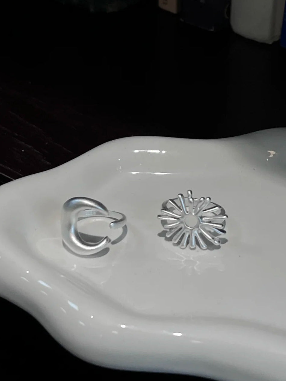 Soft Glow Silver Ring