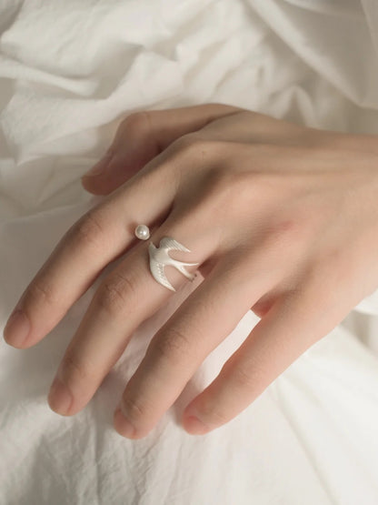 Bird in Flight – Pearl Open Ring