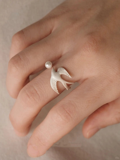 Bird in Flight – Pearl Open Ring